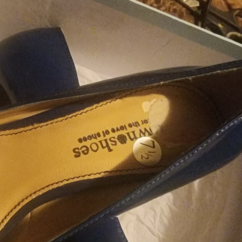Town Shoes size 7.5